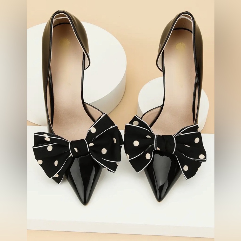 Shoe clips